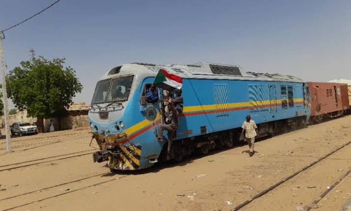 Les chemins de fer du Soudan reprennent leurs activités et opèrent le premier voyage vers Wadi Halfa